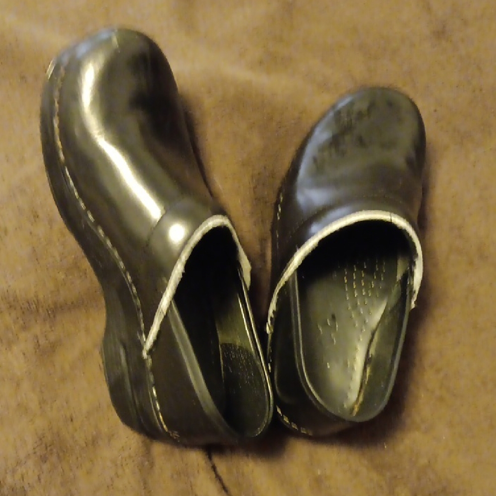 Dansko Womens Black Slip-On Slippers